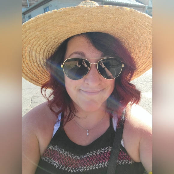 Meet your Posher, Jenny - Picture 1 of 1